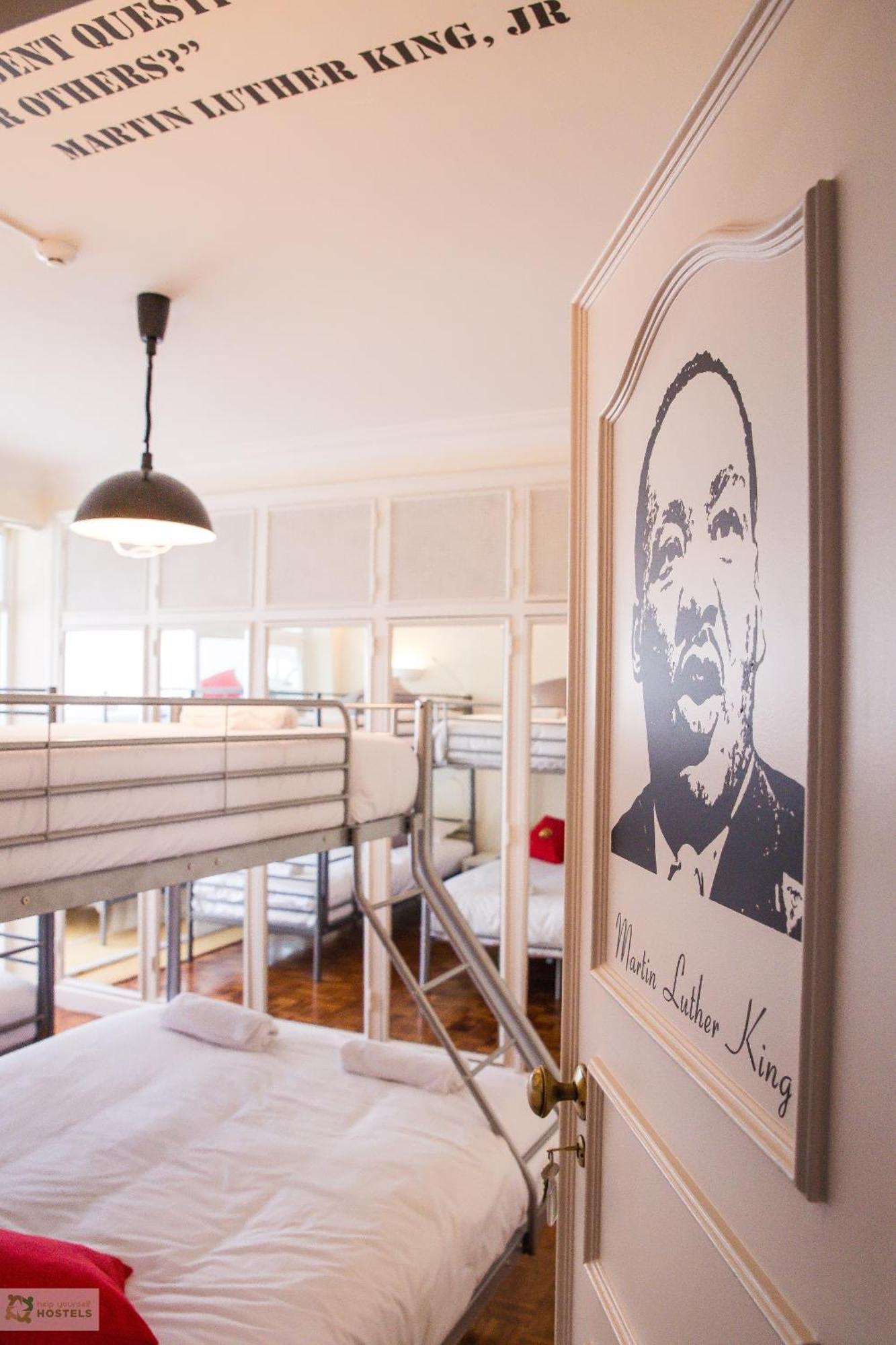 Help Yourself Hostels - Carcavelos Coast Carcavelos (Lisbon) Quarto foto