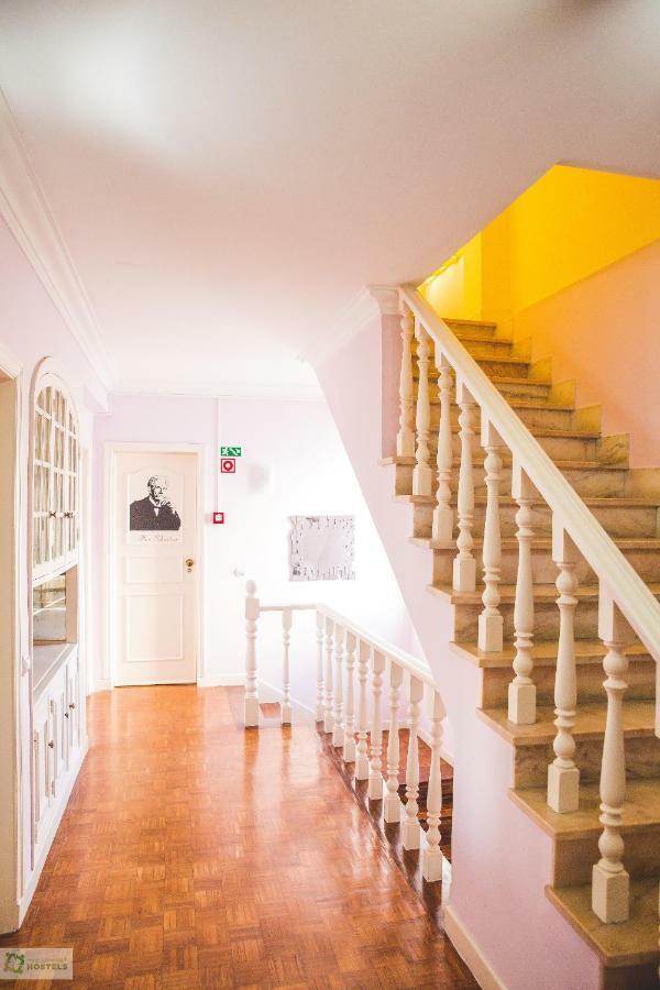 Help Yourself Hostels - Carcavelos Coast Carcavelos (Lisbon) Exterior foto